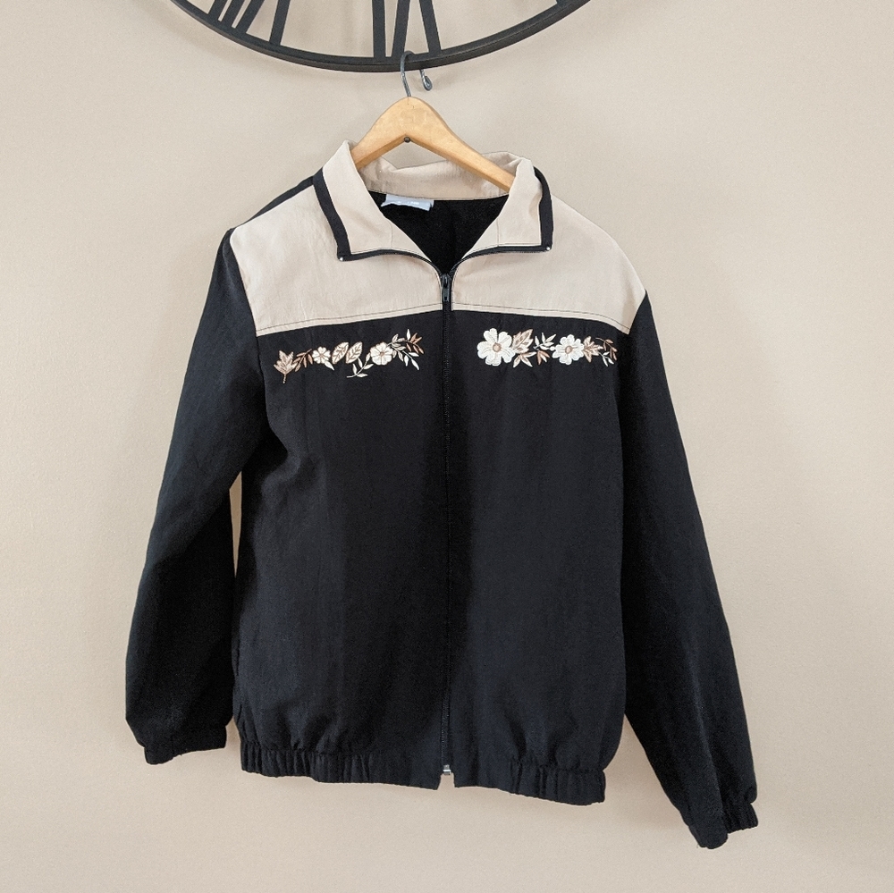 Super cool Retro 80s/ 90s Blair Windbreaker Floral